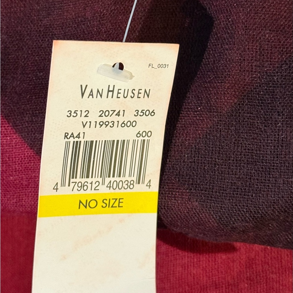 Van Heusen NWT Burgundy Red Chevron pattern Scarf